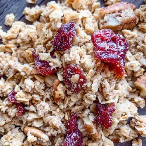Vista 5 de Mrs. Barr's Natural Foods Granola Cereza y Nuez Avena orgánica certificada sin gluten Textura suave Lote pequeño Calidad gourmet