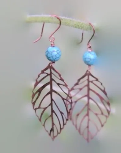 Vista 3 de Pendientes de hoja de cobre y turquesa para ella