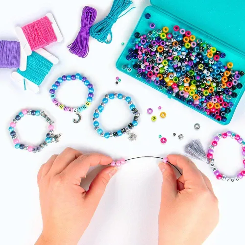 Vista 3 de Fashion Angels - Juego de cuentas Includes 2,000+ Beads, Organizer Keeper Case, Charms & More, For Kids Ages 8+