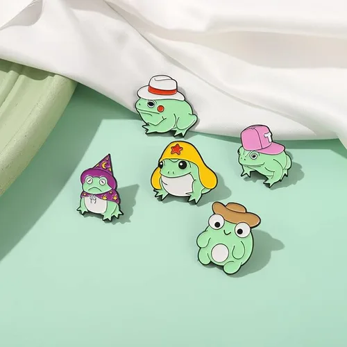 Vista 4 de MOMEITU Pines Kawaii, alfileres estéticos de mochila, lindos pines de anime, bonitos pines esmaltados, pines de mochila Kawaii lindos pines