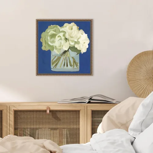 Vista 5 de Amanti Art Lienzo enmarcado para pared, 16 x 16 pulgadas, hortensias blancas II por Emma Scarvey, lienzo enmarcado para pared, obras de arte