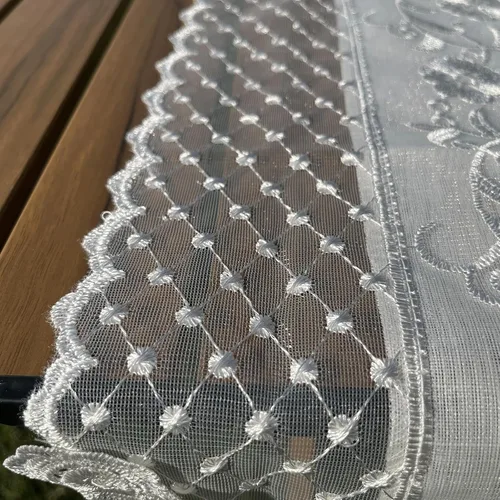 Vista 4 de Hsvanyr Camino de mesa de encaje blanco bordado, bufanda clásica rectangular de macramé, decoración de comedor, tocador, 12 x 27 pulgadas