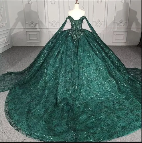 Vista 2 de Capa de tul con lentejuelas con purpurina y hombros descubiertos, vestidos de quinceañera, vestido de baile, vestido de desfile para mujer