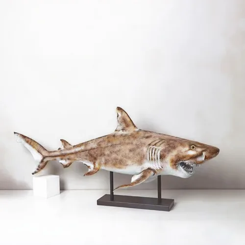 Vista 6 de Escultura de tiburón gigante de 25 pulgadas, figuras de animales marinos del océano, decoración moderna para oficina, sala de estar, porche