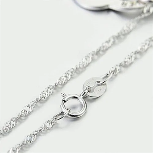 Vista 3 de Journey Studio - Collar con colgante de corazón con texto en inglés "I Love You to The Moon and Back", cadena grabada para el día de San Valentín