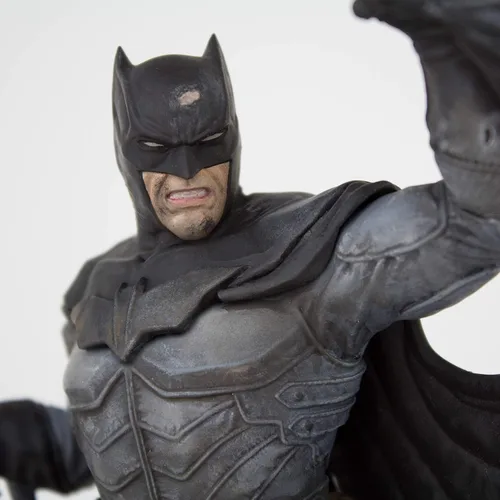 Vista 10 de San Diego Comic-Con 2019 DC Heroes Batman Damned: Batman Statue