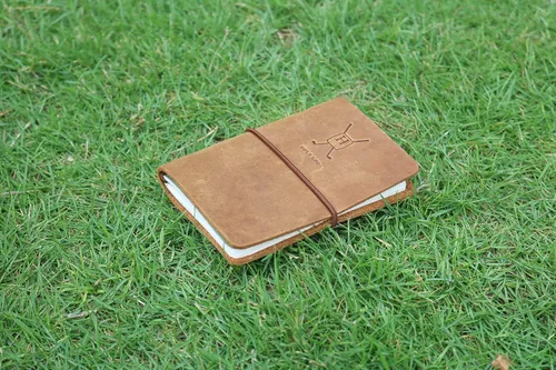 Vista 5 de Handy Picks Libro de registro de golf de cuero, hecho a mano y recargable, libro de golf y yardage incluido