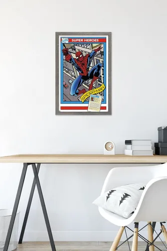 Vista 6 de Trends International Marvel Trading Cards - Póster de pared de Spider-Man, 14.725 x 22.375 pulgadas, versión enmarcada de madera de granero