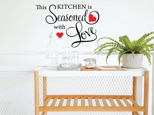 Vista 2 de Calcomanía de pared con cita This Kitchen is SEASONED WITH LOVE