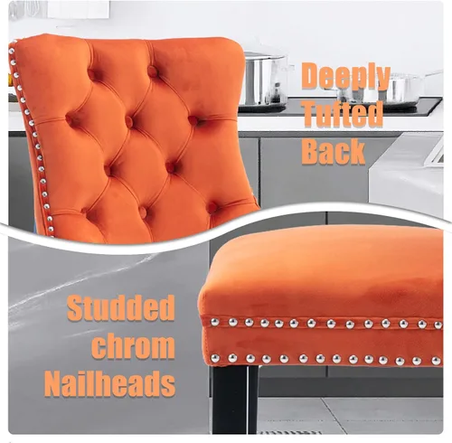 Vista 16 de SoarFlash Juego de 2 taburetes de bar tapizados de terciopelo moderno con patas de madera, botones acolchados, cabeza de clavo cromada, asiento