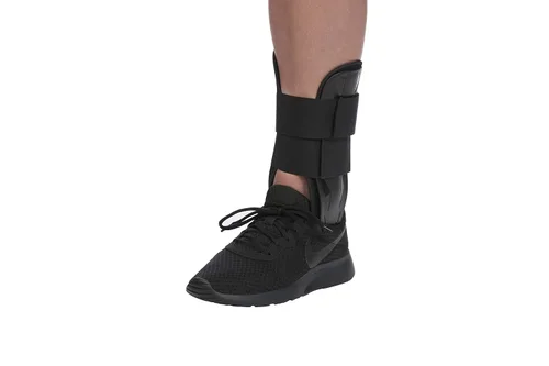 Vista 3 de United Ortho US8813F - Tobillera con estribo de espuma, grande, color negro