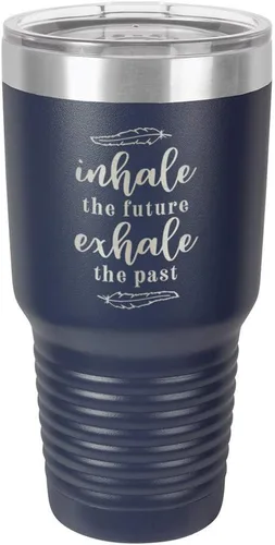 Vista 17 de INHALE EL FUTURO EXHALE EL PASTO Grabado 30 oz Vaso con paja y tapa superior deslizante de acero inoxidable taza de viaje de acero inoxidable 's