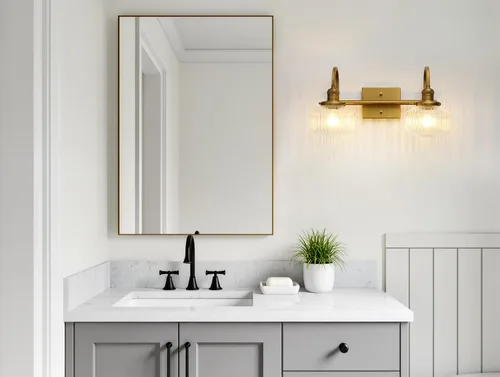 Vista 3 de Aplique de pared de vidrio de 2 luces con pantalla de globo a rayas transparentes, lámpara de pared de latón envejecido industrial para sala