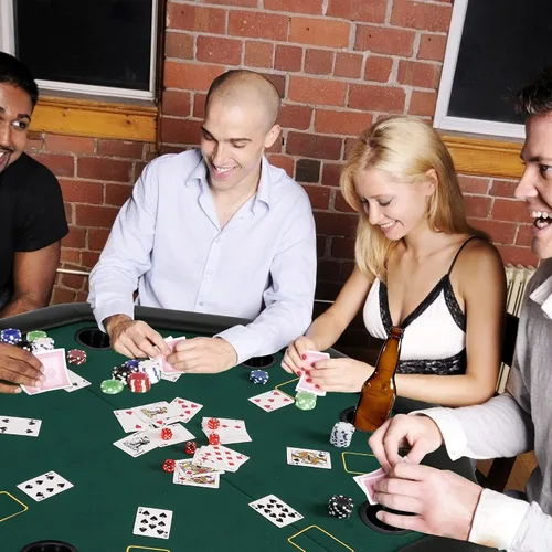 Vista 2 de Mesa de póquer plegable, mesa de cartas octágono con soporte para tazas, mesa de ocio de casino, mesa de póquer Texas Hold 'Em plegable para juego