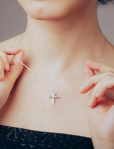 Vista 4 de Waitsoul Solid 925 Sterling Silver Cross Necklace for Women Men Cross Chain for Women Girls 16+2 Inches Silver Sideways Cross Choker Cross Pendant