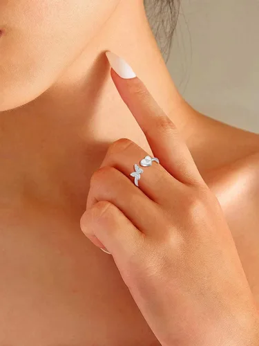 Vista 4 de Anillo con inicial de oro para mujer, anillo de plata con letra inicial de oro rosa, anillos de corazón de mariposa ajustables con iniciales