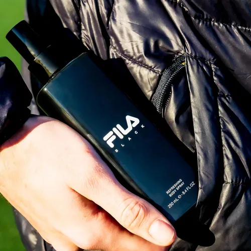 Vista 4 de FILA Black for Men – Fragancia vigorizante picante y floral para él – Extra fuerte, aroma de larga duración para uso durante todo el día – Diseño
