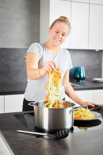 Vista 3 de Rösle Basics Line - Servidor de espagueti con mango de acero inoxidable de 12 pulgadas