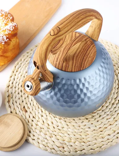 Vista 8 de BELANKO - Tetera de acero inoxidable de 2.7 cuartos de galón para estufa, de grado alimenticio con mango de patrón de madera, con silbido fuerte