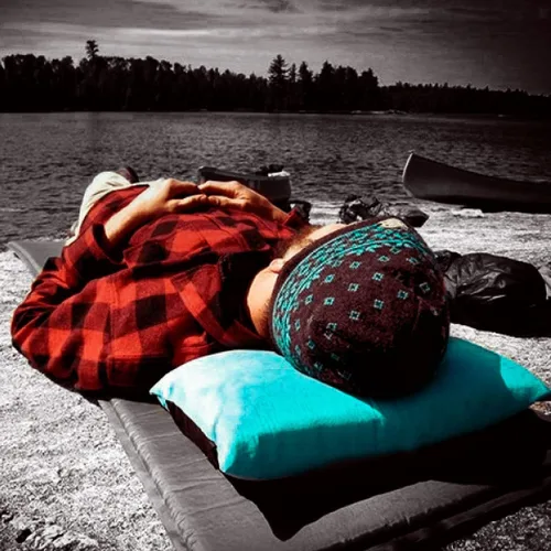 Vista 7 de ZOOOBELIVES Almohada de camping rellena de plumón para viajes, funda suave lavable, cojín de campamento pequeño para cuello y soporte lumbar sobre