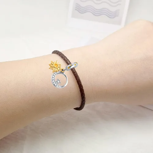 Vista 5 de Amuleto celestial de oro con forma de estrella y luna para pulsera Pandora, Metal, Base