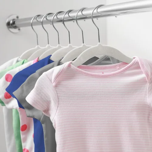 Vista 6 de Casafield 50 perchas de terciopelo para bebé, tamaño de 11 pulgadas, para ropa de bebés y niños pequeños, color marfil