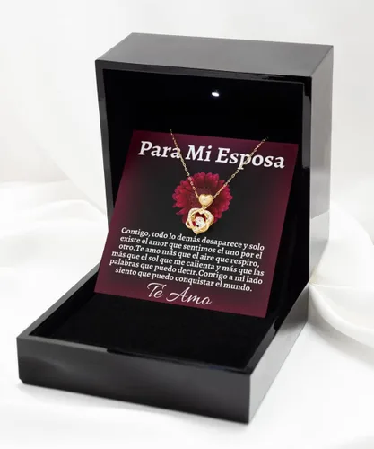 Vista 2 de Pendiente, Collar de Regalo Para Esposa En Forma De Corazon Plateado y Dorado Regalo Para Mujer Personalizado