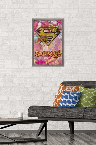 Vista 2 de Trends International DC Comics - Supergirl Wall Poster, 14.725" x 22.375", Barnwood Framed Version