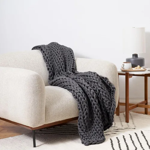 Vista 5 de Bearaby Manta con peso de 10 libras (40 x 64 pulgadas), gris asteroide, poliéster reciclado, ecológica, manta pesada para adultos, suave