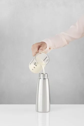 Vista 5 de iSi North America Easy Whip Plus (1 pinta) - Batidor de crema con botella de acero inoxidable, fácil de usar para aderezos con sabor casero