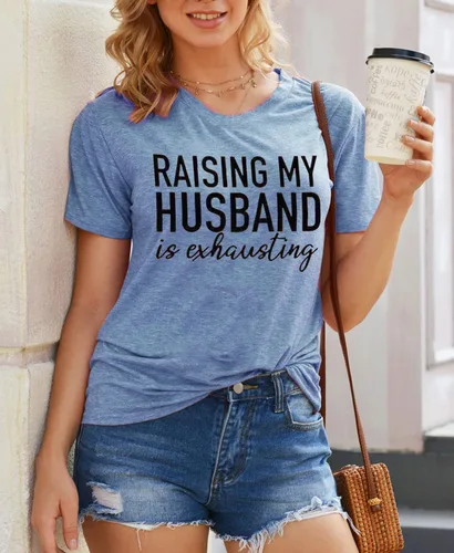 Vista 2 de Camiseta divertida para mujer "Raising My Husband is Exhausting" Regalos para esposa Navidad