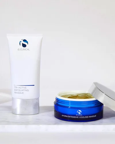 Vista 7 de iS CLINICAL Suaviza y calma el facial clínico; régimen exfoliante e hidratante de la piel; juego de regalo de colección; kit completo facial
