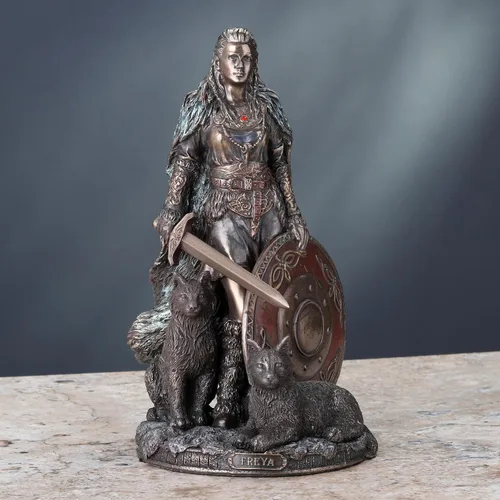 Vista 4 de Veronese Design 8 1/4 Shield Maiden Freya Diosa nórdica del Amor Belleza y Guerra Escultura de resina fundida en frío Estatua con acabado de bronce