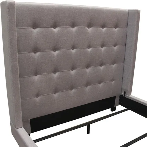 Vista 6 de Diamond Sofa Cama con alas copetudas en gris claro (Eastern King: 93 pulgadas de largo x 84 pulgadas de ancho x 60 pulgadas de alto)