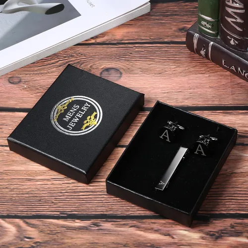 Vista 2 de LOYALLOOK Juego de gemelos negros con inicial y clip de corbata para hombre, gemelos de cobre personalizados y barra de corbata, letras del alfabeto