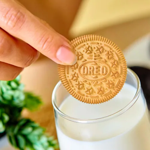 Vista 7 de OREO Galletas sándwich de bollo de canela, edición limitada, 10.68 onzas