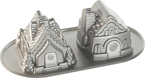 Vista 3 de Nordic Ware Cozy Village - Casa de pan de jengibre, 6 tazas, color plateado