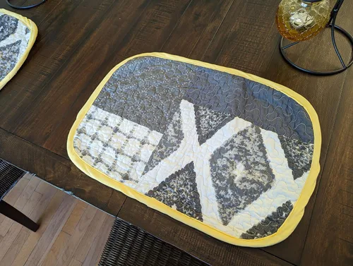 Vista 5 de Handcrafted in the USA, Set of 6 Patchwork Quilted Placemats: 100% Cotton Embodying Farmhouse Elegance in Artisan's Harmony of Grey Shades and Yellow