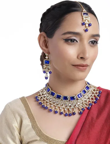 Vista 2 de Aheli Juego de collar largo Kundan chapado en oro para mujer