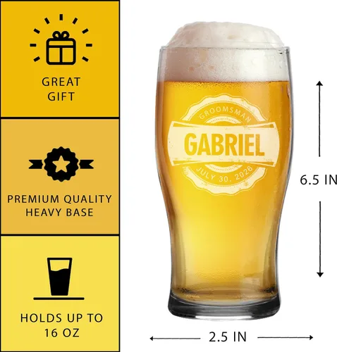 Vista 2 de The Wedding Party Store Taza de cerveza Pilsner grabada con monograma, vidrio para pub – Regalos personalizados para padrinos de boda – 20 oz