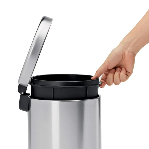 Vista 4 de simplehuman - Cubo de basura redondo para baño de 1.2 galones / 4.5 litros, de acero inoxidable cepillado
