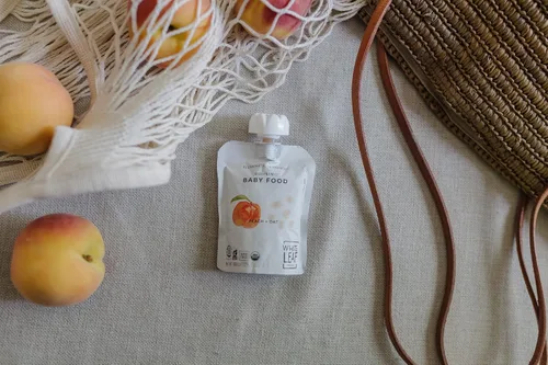 Vista 7 de White Leaf Provisions Alimentos biodinámicos y orgánicos para bebés, bolsas de puré de melocotón + avena sin azúcar para bebés, alimentos