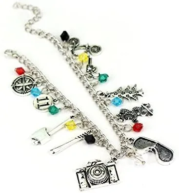 Vista 6 de GOTEHE Collar extraño y pulseras finas temáticas con dije joyería del alfabeto luz para Halloween cosplay joyería para mujeres y hombres Zinc No es