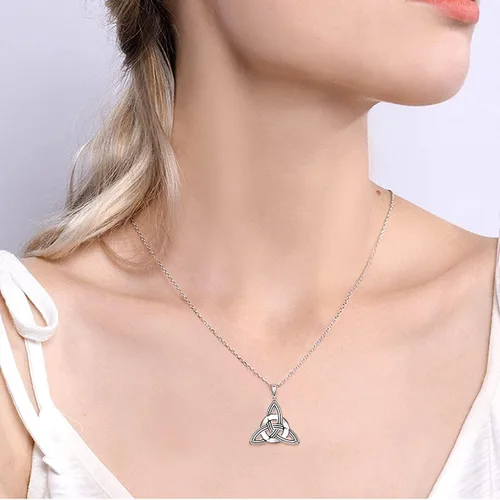 Vista 5 de OLIVIASO Collar con colgante de nudo de la Trinidad celta de 18 pulgadas para mujeres, hombres, niñas, niños, hecho de plata de ley 925 con chapado