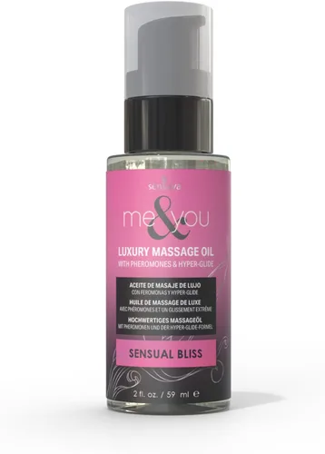 Vista 4 de Me & You Aceite de masaje - Island Passion 2 fl oz (2.0 fl oz) Botella (maracuyá salvaje y guayaba isleña)