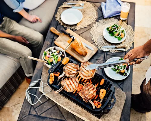 Vista 6 de Lodge Sportsman's Pro - Parrilla de hierro fundido, parrilla portátil de carbón con rejilla extraíble y doble ventilación de aire, cocina resistente