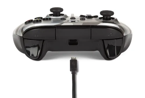 Vista 7 de PowerA Enhanced Wired Controller for Xbox Series XS - Metallic Arctic Camo, gamepad, wired video game controller, gaming controller, Xbox Series XS