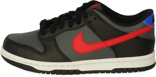 Vista 311 de Nike Kid's Dunk Low Sneaker