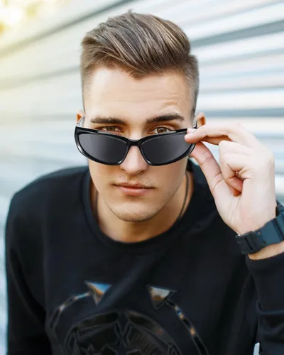 Vista 7 de 8 pares de gafas de sol envolventes para mujer, gafas Y2k, gafas de sol futuristas, ovaladas, frescas, para hombres, gafas de sol cibernéticas