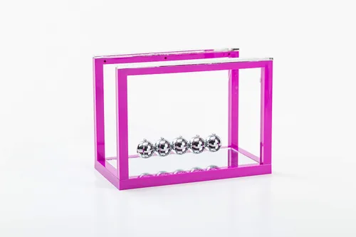 Vista 4 de Newtons - Bolas de equilibrio para cuna, 5 bolas de péndulo, con espejo para decoración de escritorio, movimiento cinético para el hogar